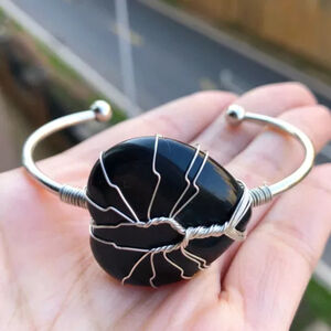 Obsidian Heart Bangle Bracelet - Women's - New